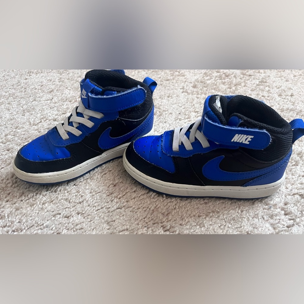 Nike mids Toddler size 9 - black and blue - excellent condition